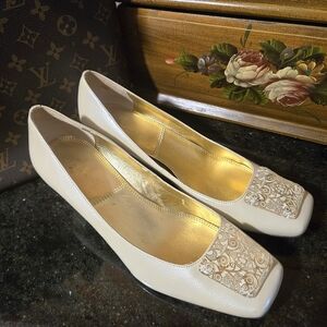 Tahari Evelyn Dress Pump Heels Leather Shoe Size9 Beige Shimmer